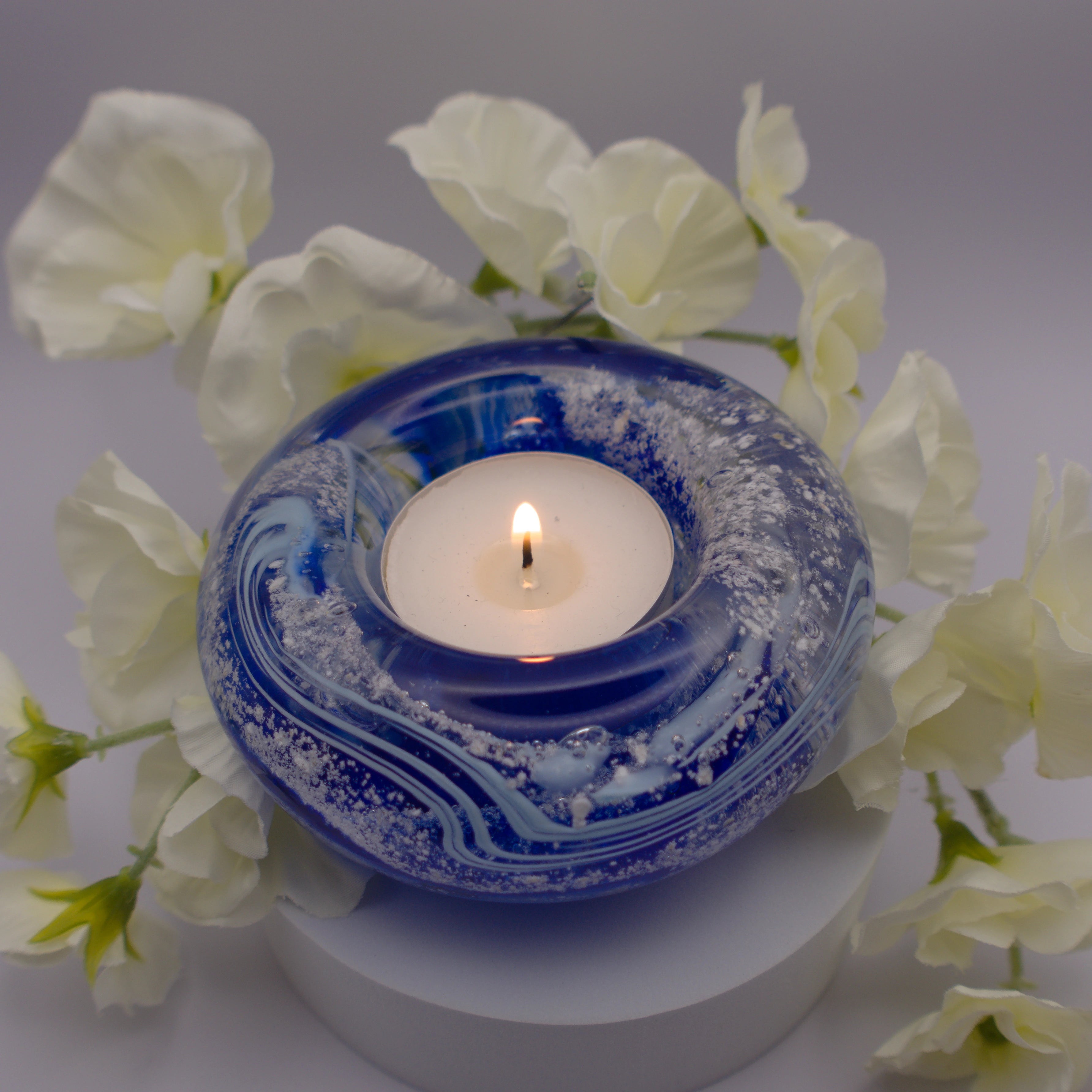 How to Encase Ashes in Glass?