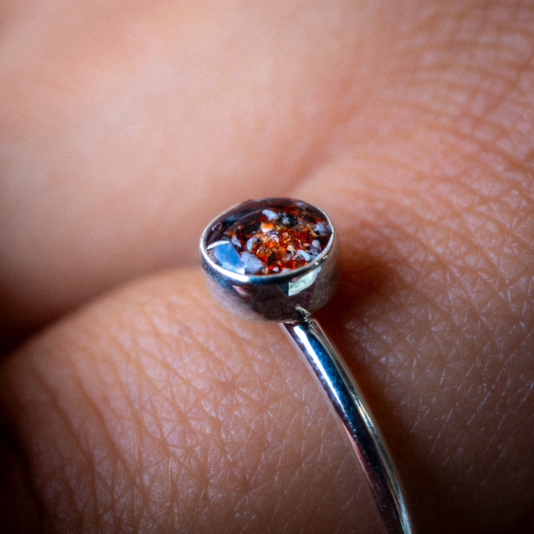Ashes Ring - Round Stone