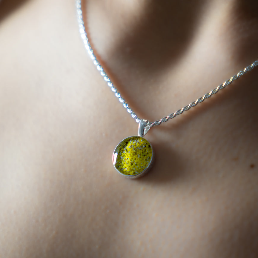 Ashes Round pendant