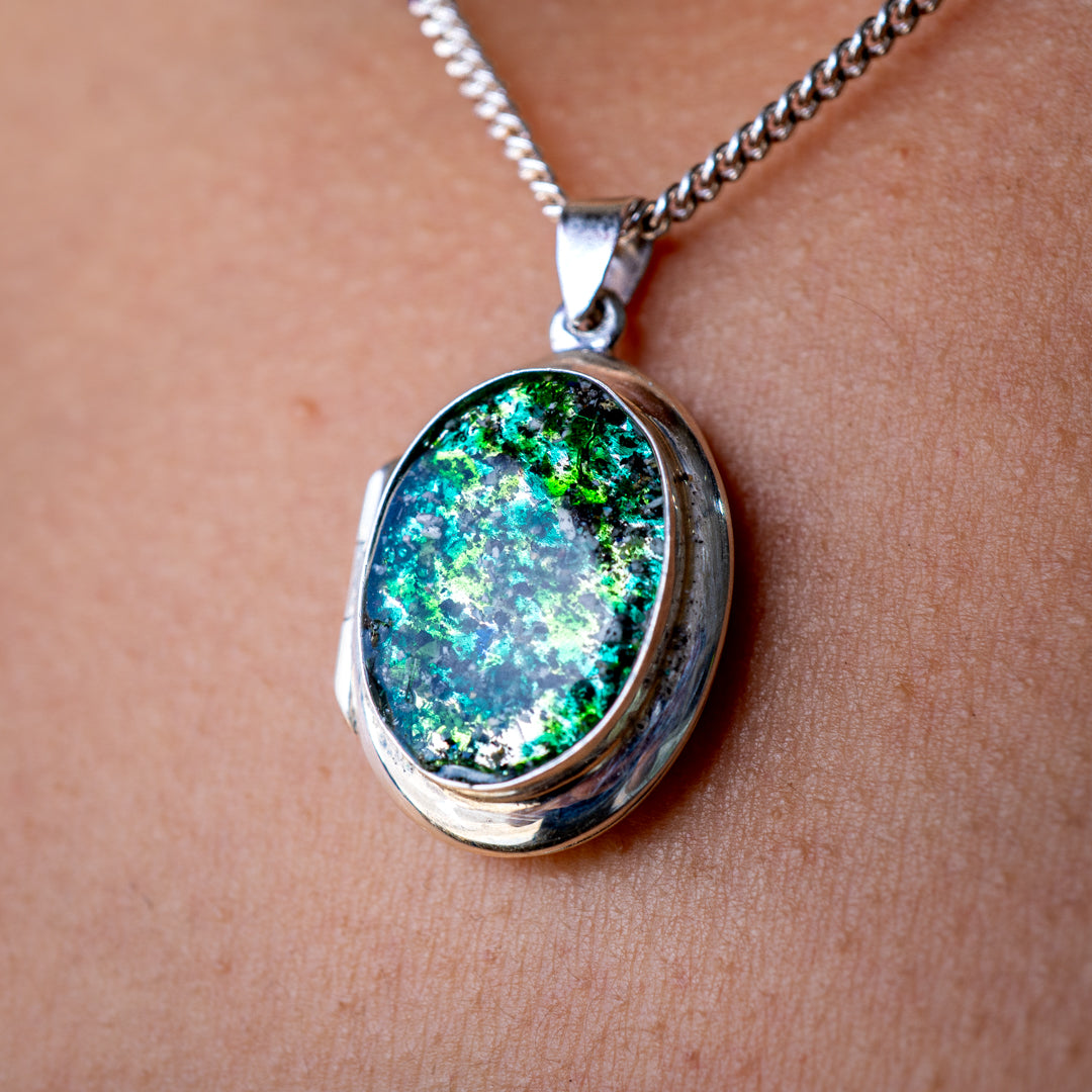 Ashes to glass locket pendant