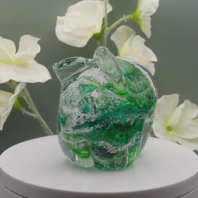 Ashes to glass pig